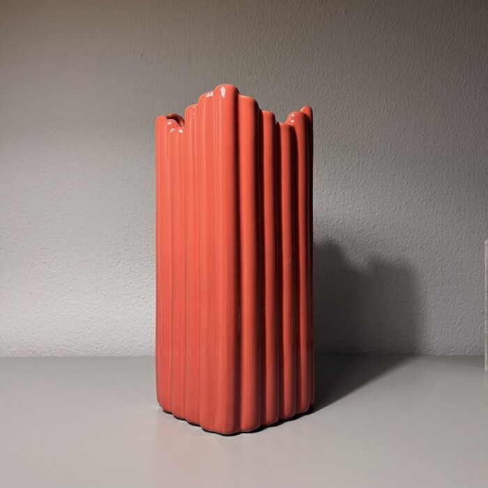 Vaso rosso a coste - immagine 2