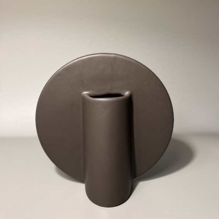 Vaso marrone edificio - immagine 4