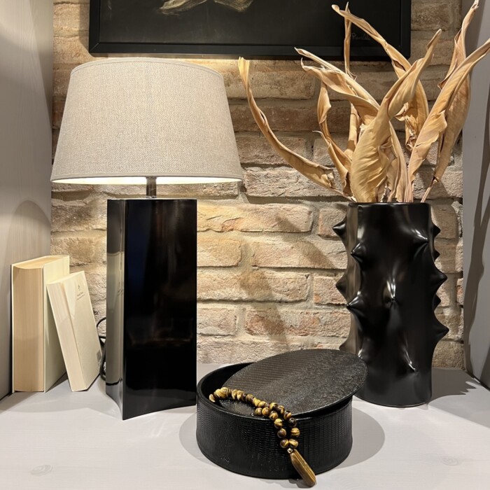Vaso Nero con Punte in Ceramica - immagine 3