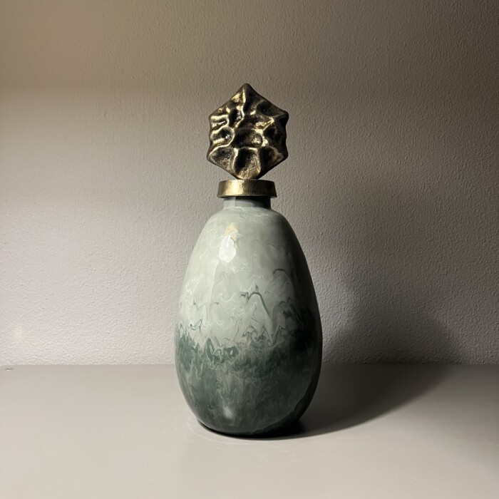 Bottiglia vetro verde c/tappo ottone